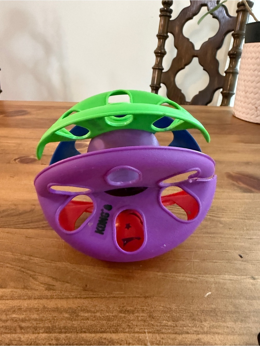 Kong Criss Cross cat toy